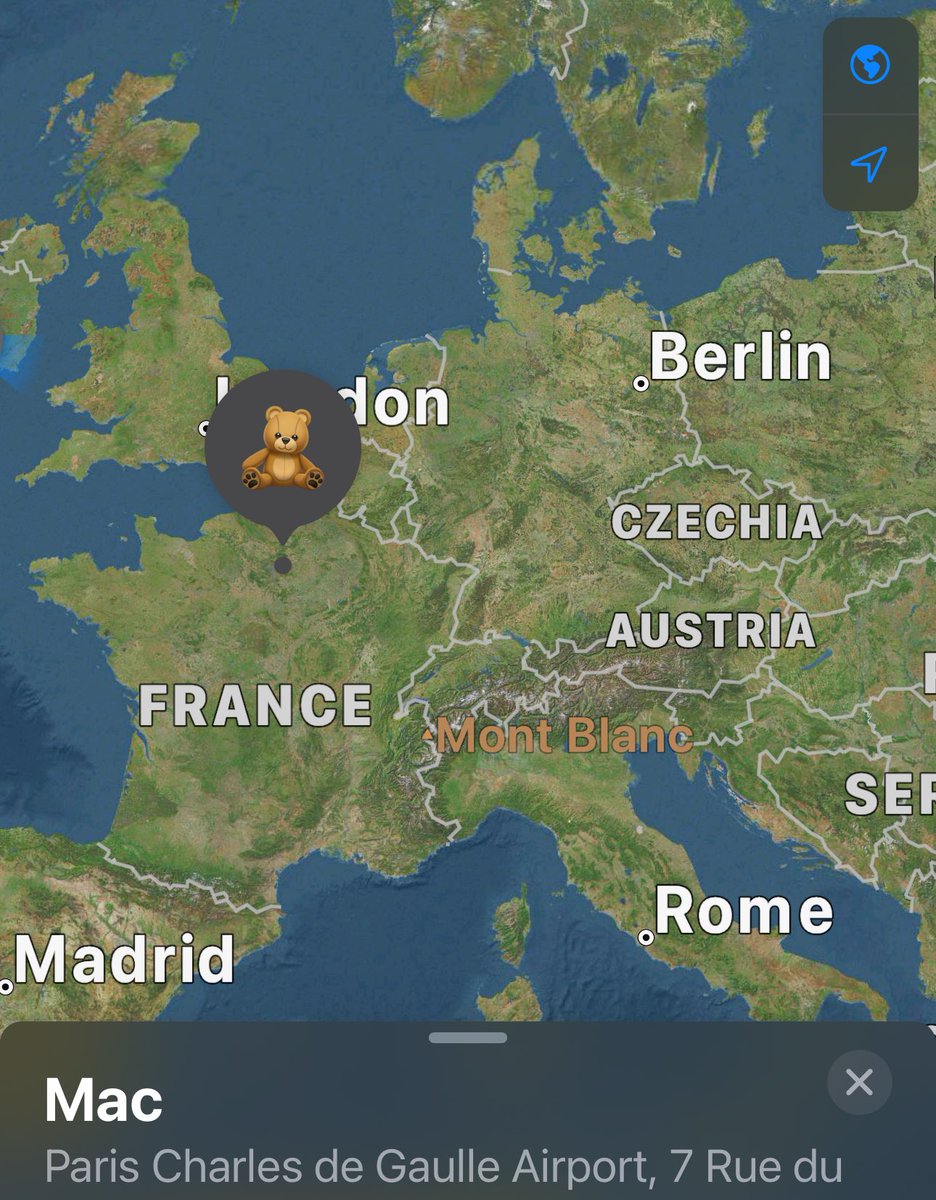Track_mac_letss's tweet photo. I am in Paris Charles de Gaulle Airport, in transit back home to Ireland #trackmac🧸 https://t.co/fxmlrbRJVG