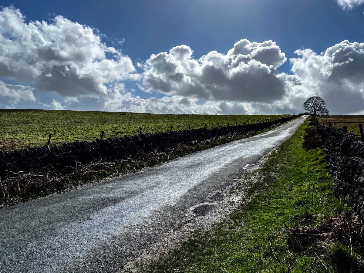 The road to summer: Peak District National Park, west of Sheffield (3.27pm, 15th April 2024)

#landscapephotography #landscape #landscapes #sheffield #peakdistrict #peakdistrictnationalpark #contrast #clouds #cloudphotography #iphonephotography #iphone13mini