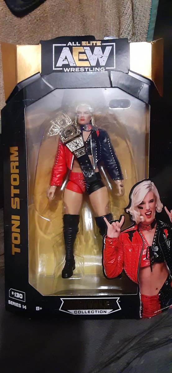 Picked up a new @BeltsByDan belt today—TV accurate, too!
💪😉👍
🤘😁🤘
#ToniStorm
#ScratchThatFigureItch