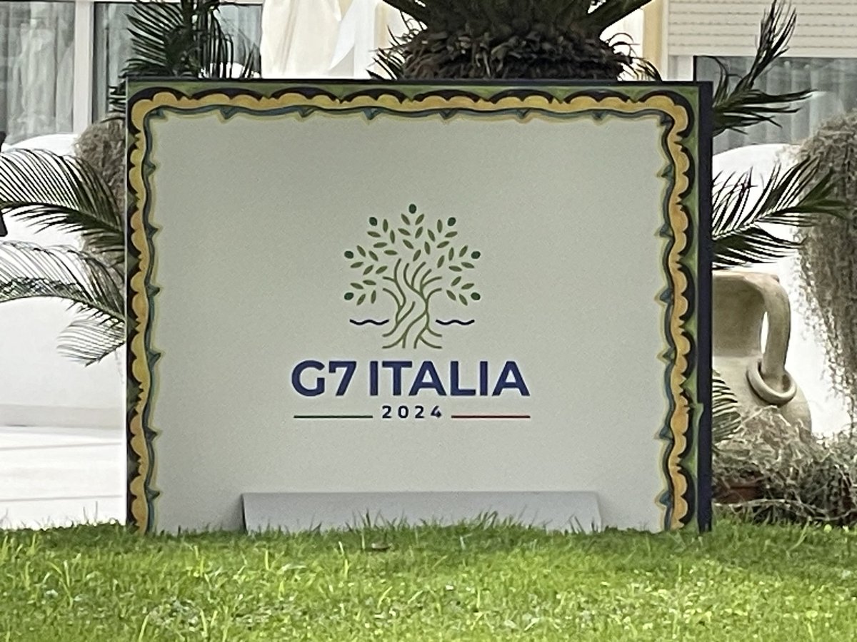 Grazie al Ministro @Antonio_Tajani e ai nostri amici e colleghi 🇮🇹 per una riunione dei Ministri degli Esteri @G7 ben riuscita questa settimana a Capri. Amici, partner, alleati - andiamo avanti, insieme 🇬🇧🤝🇮🇹🇺🇸🇨🇦🇫🇷🇩🇪🇯🇵🇪🇺 @G7 #G7Italia2024