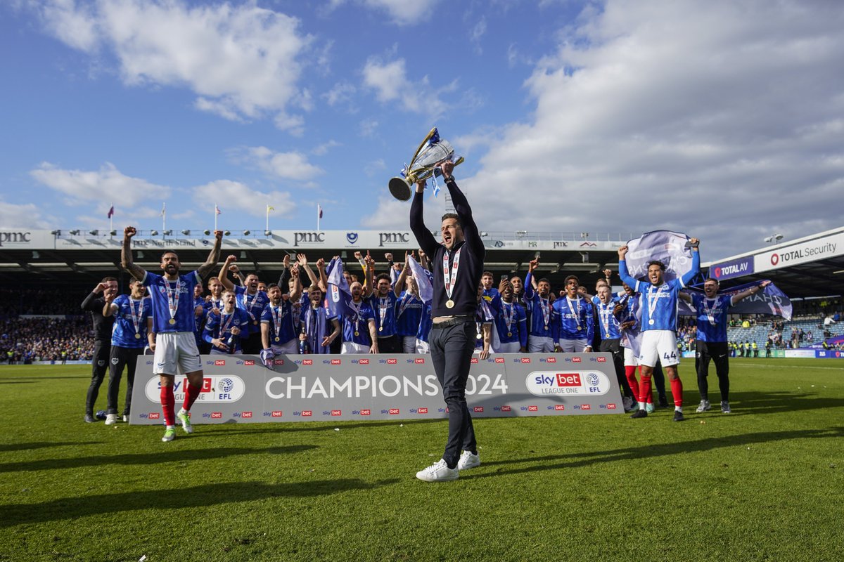 I've gone into round two of endlessly scrolling through the videos and pictures again. #Pompey #campeones