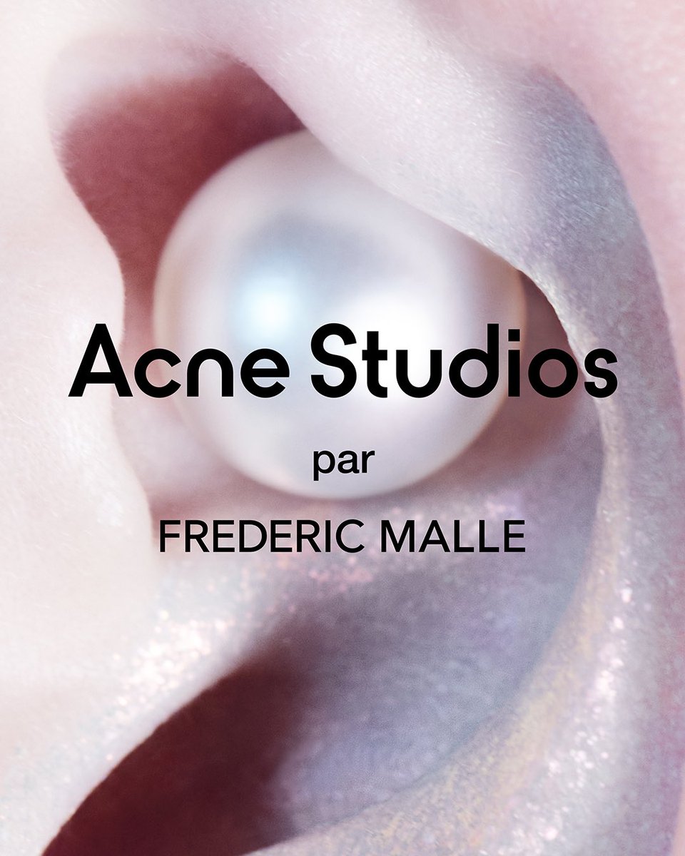 #AcneStudiosparFrédéricMalle: the start of Acne Studios’ olfactory journey, created alongside Frédéric Malle – a fragrance with a singular allure. Introducing the campaign, photographed by Carlijn Jacobs for #AcneStudios. Photographer: Carlijn Jacobs Set Design: David White