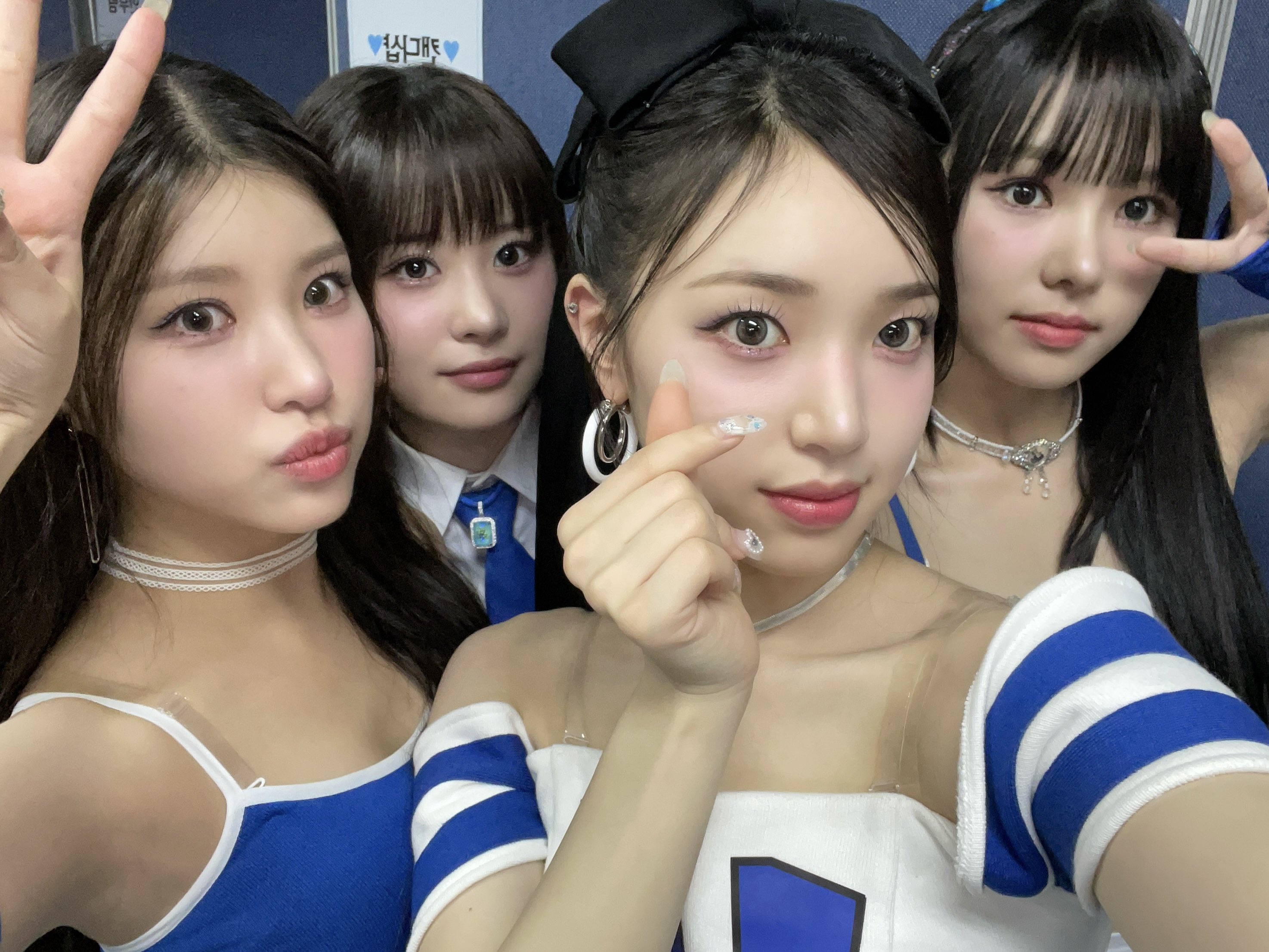 GLrLQFda0AA5kOR?format=jpg&name=4096x4096