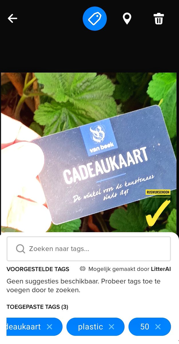 RijswijkSchoon's tweet photo. #Cadeaukaart 💳 | om zomaar voor € 50,00 inkopen te doen bij #VanBeek  Dat's nog eens een #zwerfie van de dag!

#rijswijkschoon🦋 #rijswijk 🧑‍🦯 https://t.co/3iZ1BNEby0