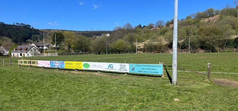 The new advertising boards are taking shape at Lawrence Park, any local companies who wish to be involved please contact the club for more information.🔰