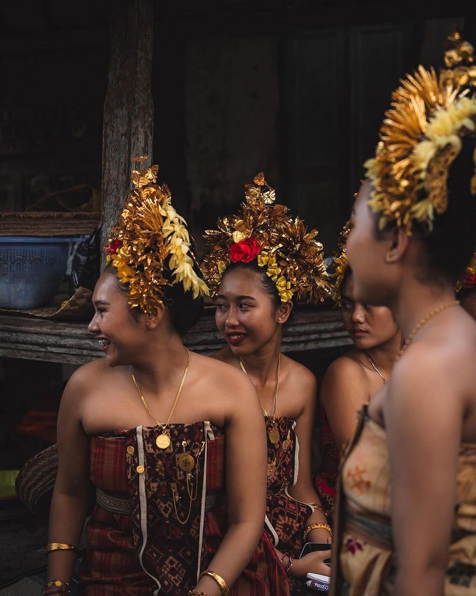 A woman is worth her weight in gold! 🏆

Strength. Resilience. Empowerment.

Celebrate Her Legacy. 💪🏼

HAPPY KARTINI DAY! 💃🏻👯‍♀️

📸: justravelynn on IG

#WonderfulIndonesia #WonderfulJourney #Bali #Kartini #KartiniDay #WomenEmpowerment