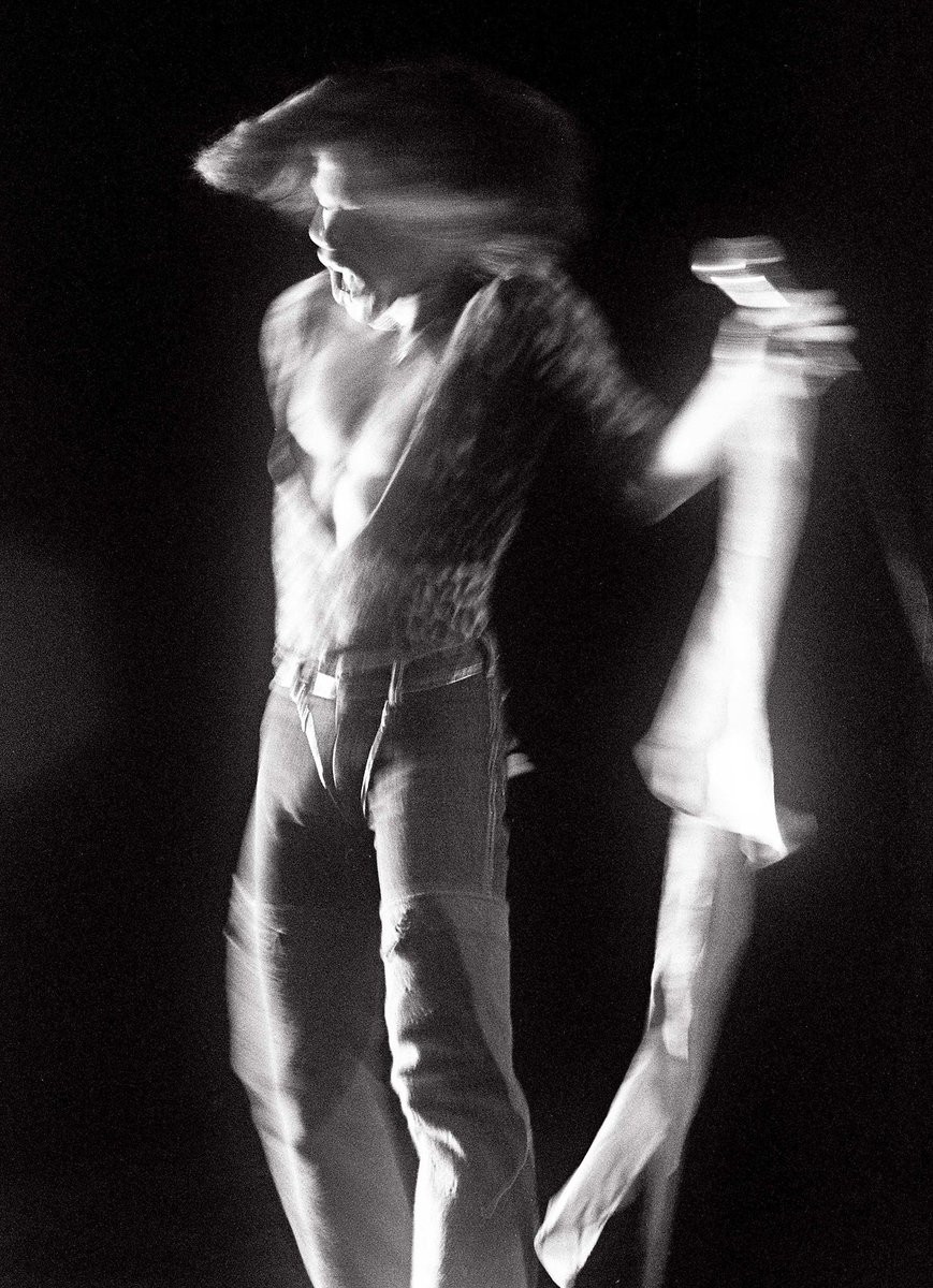 DANCE ON... 💜8  0(+>  ♾
Pic © Gary Gruber.
#Prince #Prince4ever #DanceOn #NeverForgotten #RestInHeaven