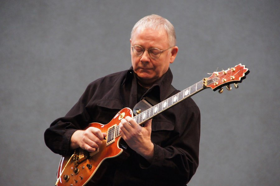 Please share your full appreciation for the living legend Robert Fripp🥰