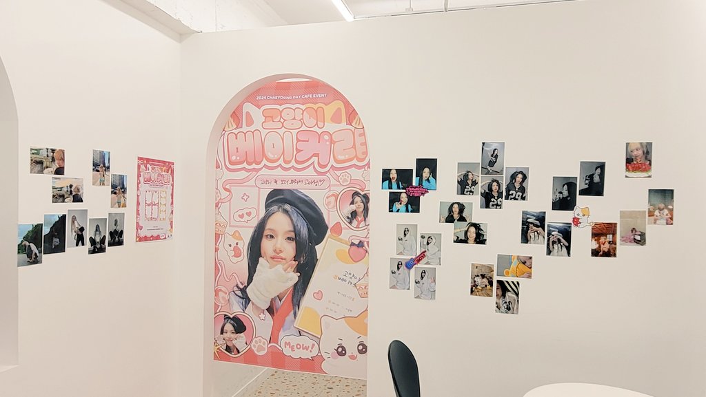 twicech0's tweet photo. 챙냥이 고양이중에 제일 기여워
#챙냥이_베이커리
#채영 #CHAEYOUNG #チェヨン #손채영 #TWICE https://t.co/17xPglmMnc