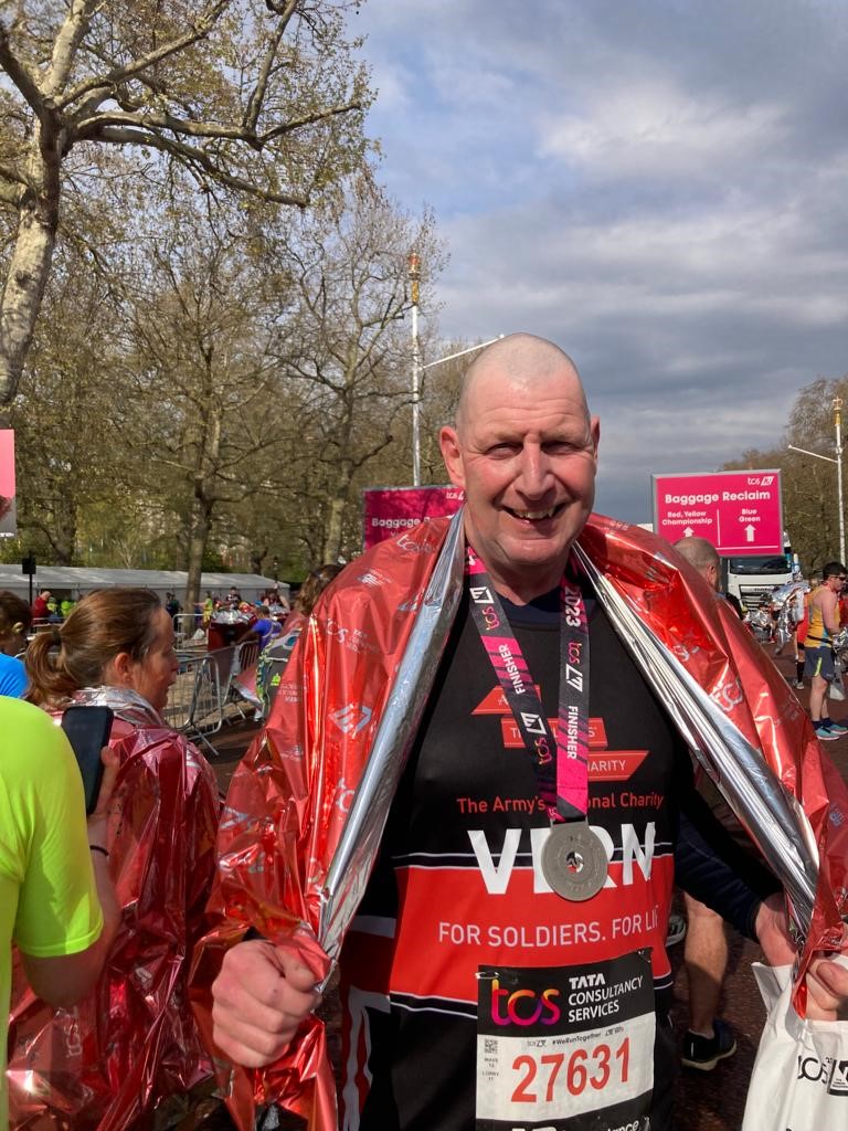 Good luck to our runners competing in this year's @LondonMarathon 🏃‍♂️ 🏃‍♀️ They will be raising money for the @ArmyBenFund, a great cause that supports both veterans and serving soldiers, as well as their families. Read more ⬇️ army.mod.uk/news-and-event…