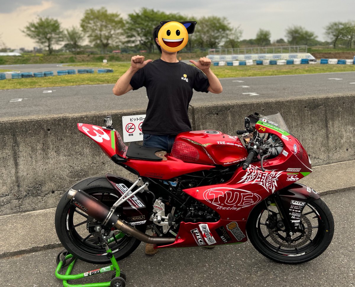 TsuyoTsuyo74's tweet photo. 2位でした!
先頭ラップしたしエキパで初のファステストとったし最低限の結果にはなったかな?
とりま速報。
#関東ロードミニ
#桶スポ
#gsxr125
#hscbrake
#kobapura
#gjms
#セクレテール https://t.co/5L59QYkXz1
