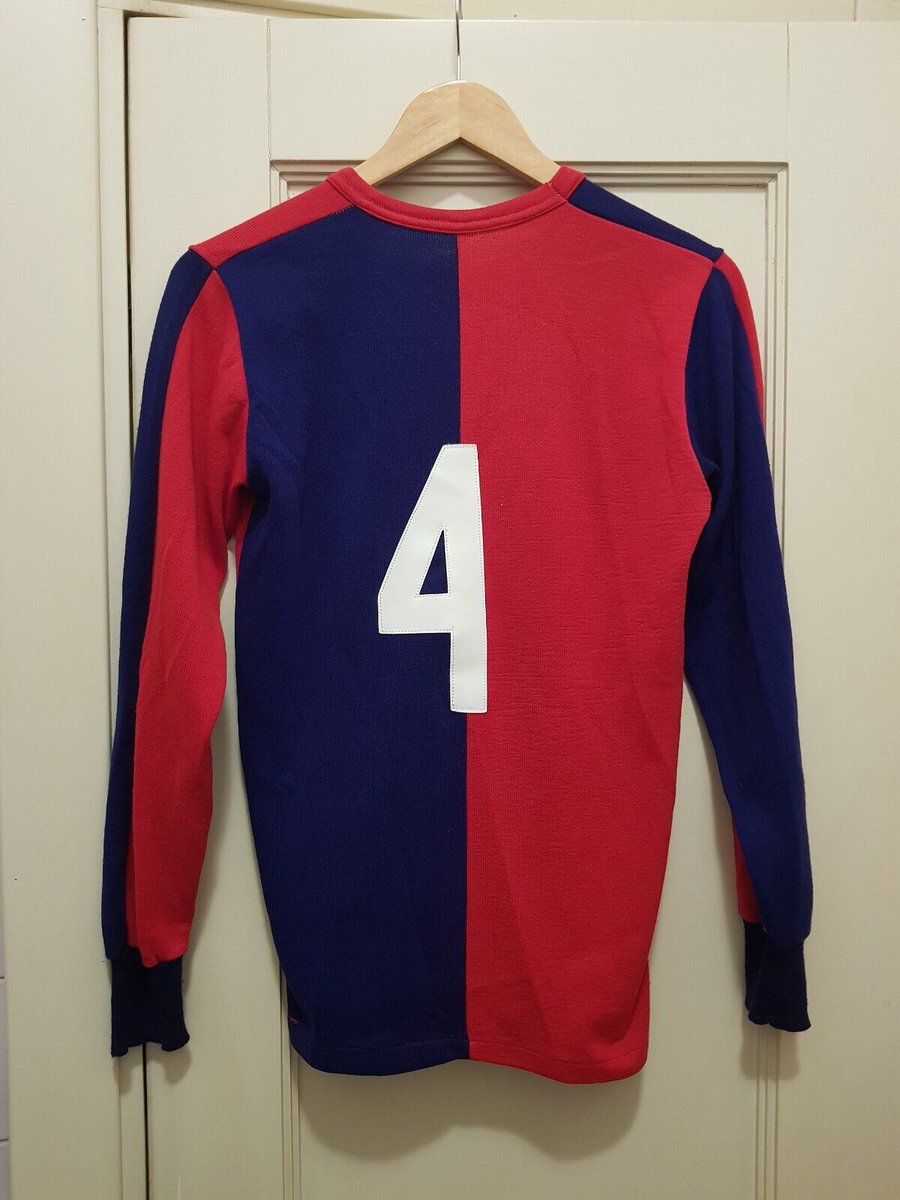 MateraPvf's tweet photo. VENDO 🔥
maglia match worn n. 4 TORRES SASSARI anni '70! 🇮🇹⚽️

https://t.co/6kQgT5jlE4… 

#torres #sassari #calcio #vintage #lanetta #collezione #cagliari #sardegna #shirt #maillot #camiseta #matchworn #oristano #bologna #rossoblu #genoa #lana #shirt #jersey #basket #volley https://t.co/j6Uxla6s55
