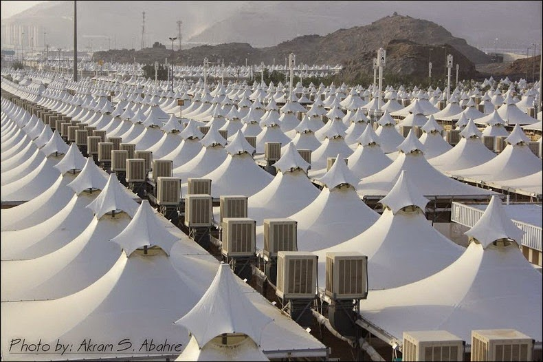...And oil rich near neighbor Saudi Arabia has a fully serviced, air conditioned tent city that holds close to 2 million people sitting empty. Not one #Palestinian  given refuge ?