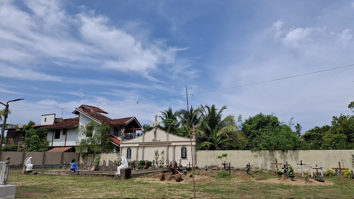 Resting place. Not pictured: 1. The media circus that followed more families coming to pay respects to lost loved ones. 2. One person's angry lament that they're tired of protesting, the media hounding them & the grief they carry. 'We can only talk to God now.' #lka #SriLanka