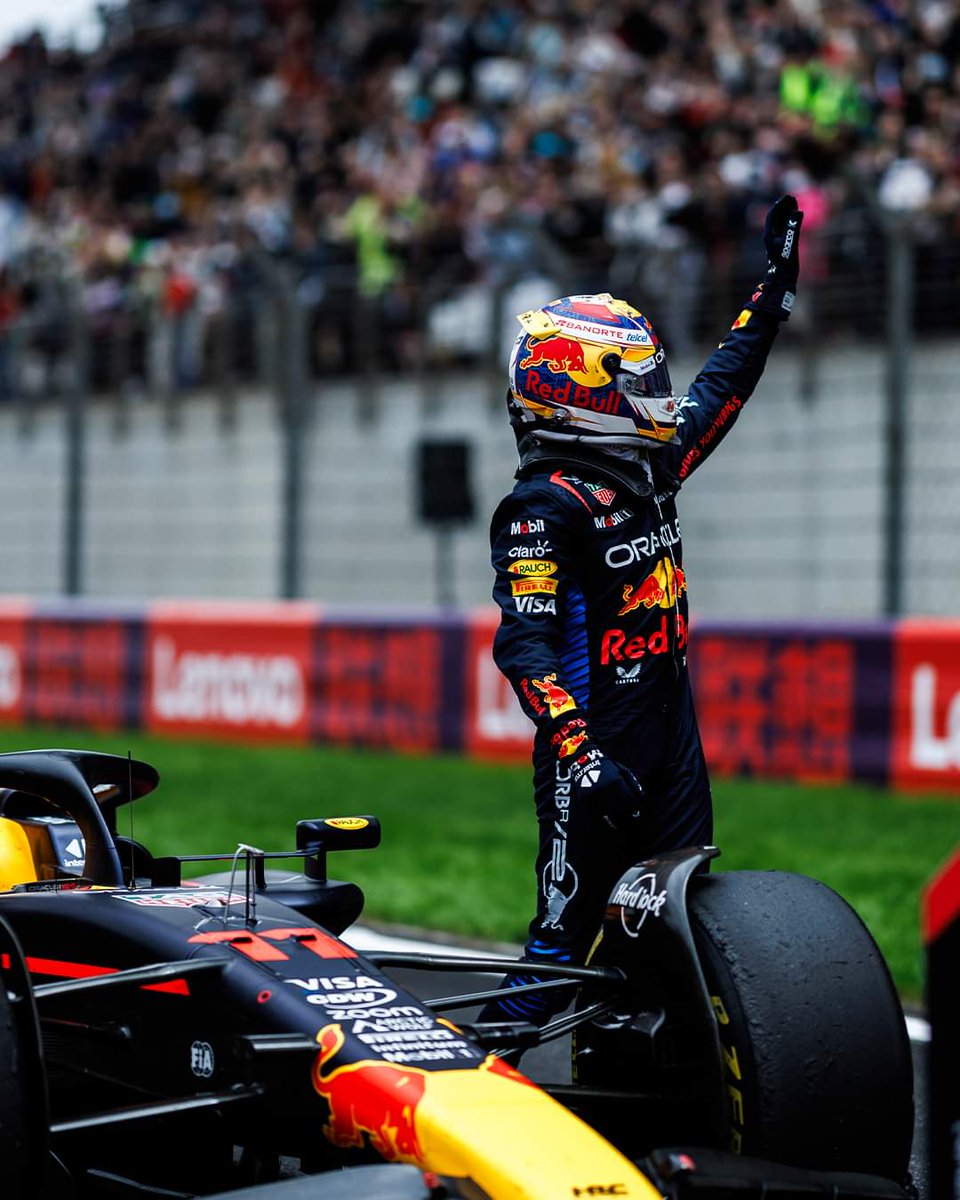 Se termina el GP de china checo finaliza 3° la estrategia no favoreció a checo 4 podio de checo en la temporada siguiente carrera Miami vamos checo #ChineseGP #ChinaGP