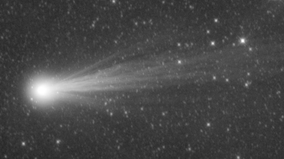 Tonight is the last night that the Mother of Dragons comet will be visible for another 71 years. Find out more here 👇 bbc.co.uk/newsround/6854…