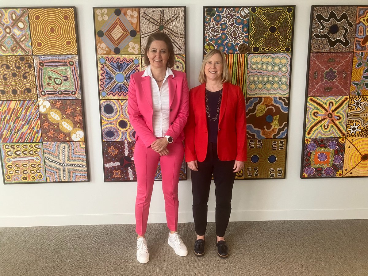 🪑@ilo Assistant Director-General had a great meeting with with Susan Lund, Vice President, Economics and Private Sector Development of the World Bank in the context of the Spring meetings. I felt like a fish🐠 in the water🌊 with my Partnerships counterparts of the Bank joining