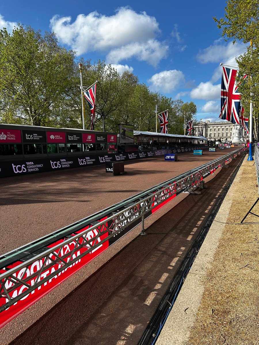 Exciting start to the 2024 TCS London Marathon! Kenya's top female athlete present at the Elite Women's race. 🏃‍♀️ #LondonMarathon