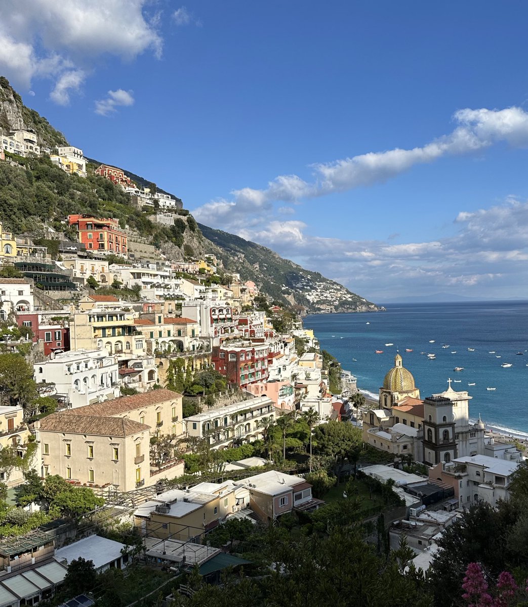 Greetings from the stunning Amalfi Coast. Can’t wait to soak in all the views for the next 5 days #Positano 🇮🇹🍋