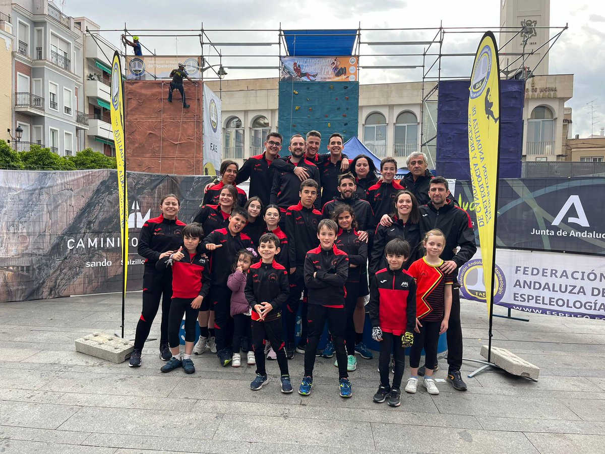 CAMPEONES DE ANDALUCÍA, enhorabuena equipo!!!! #Espeleología #Villacarrillo #Jaén #Deporte #Campeones #Andalucía @TurismoAND @iadeporte @csurDeportes @DeporteAND @pacoreyesm @ayalamendi @fjoliver88 @eduard_oliver @aolivermolina @LorenzoCanales @deportegob @DeporteMujeres