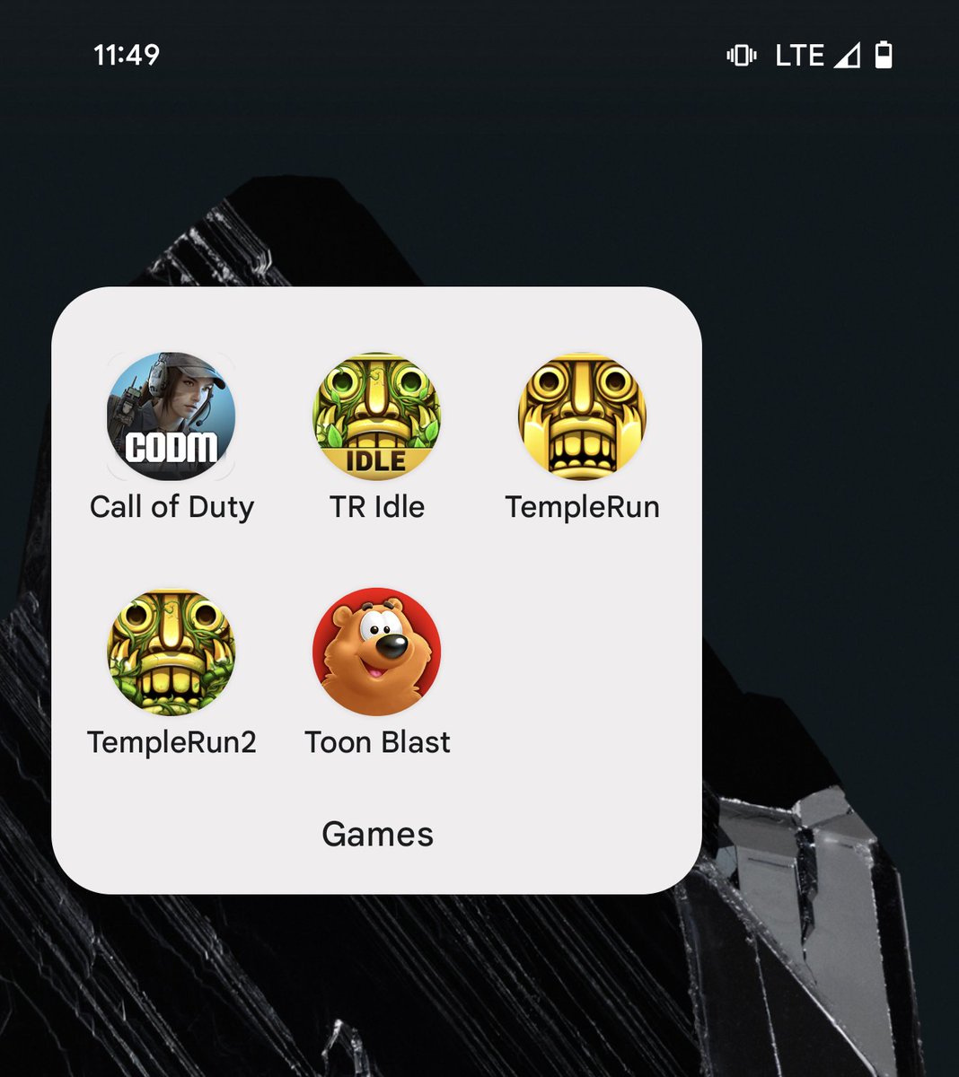 what's in your games folder? share below 👇🏾