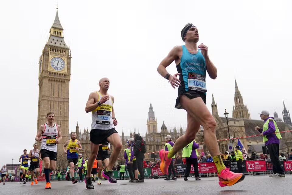 Good luck to everyone running the London Marathon today 🏃‍♀️🏃‍♀️🙏 #london #uk #charity #charitywork #fundraising #fishandchipshop #chips #fish #fishandchipslondon #help #support #run #londonmarathon #londonrun #running #charitymiles #charityfundraiser #kind #bekind #welldone #wow