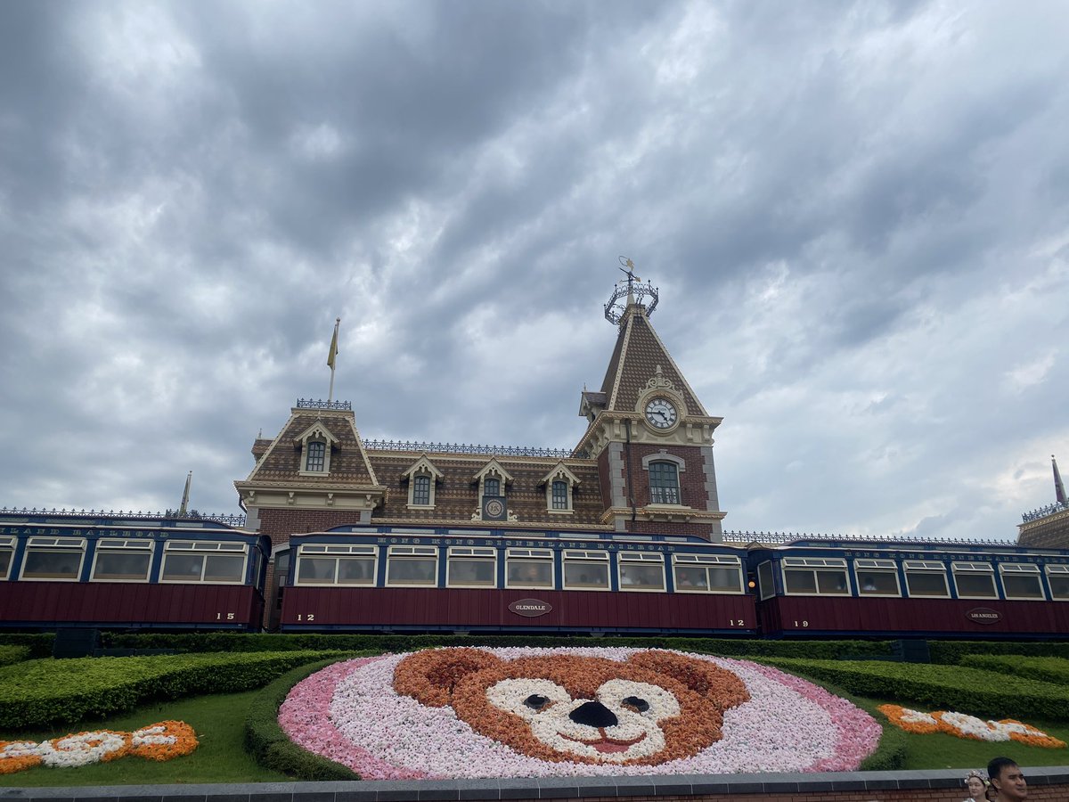 Ryuu_XIV's tweet photo. Disneyland visit ❤️
w/ @LyulphFFXIV + @Will_ffxiv https://t.co/0Yl4Sr3Pvo
