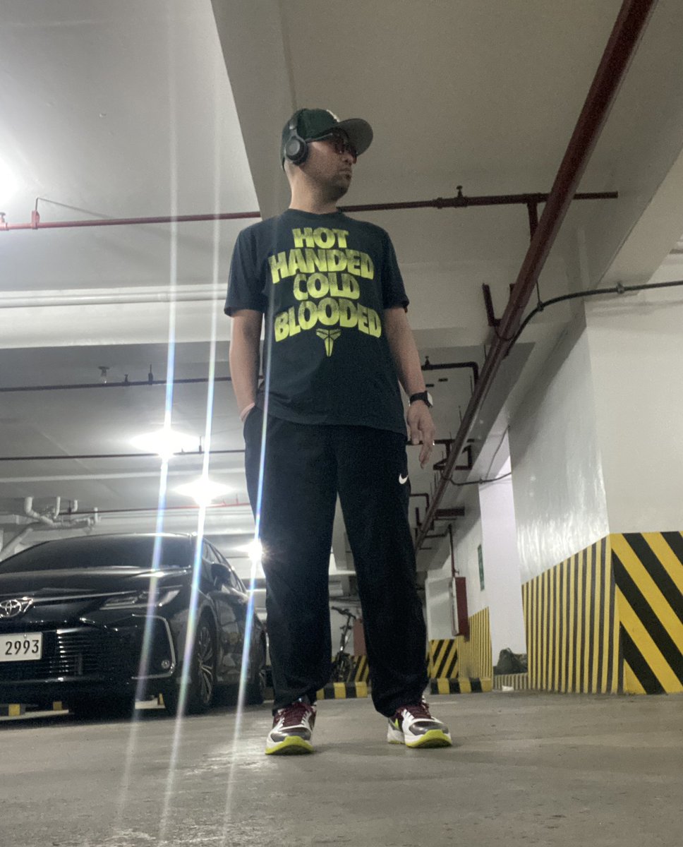 Iamkoikee's tweet photo. Always. Hot Handed. Cold Blooded. π #NikeBasketball #NikeZoomKobeVProtro #NikeZoomKobeV #KobeV #KobeVProtro #Protro #Chaos #WearYourKicks #HatersGonnaHate #StaySaltyMFs #MambaStrikers #MambaForever https://t.co/FVoCQomIHU