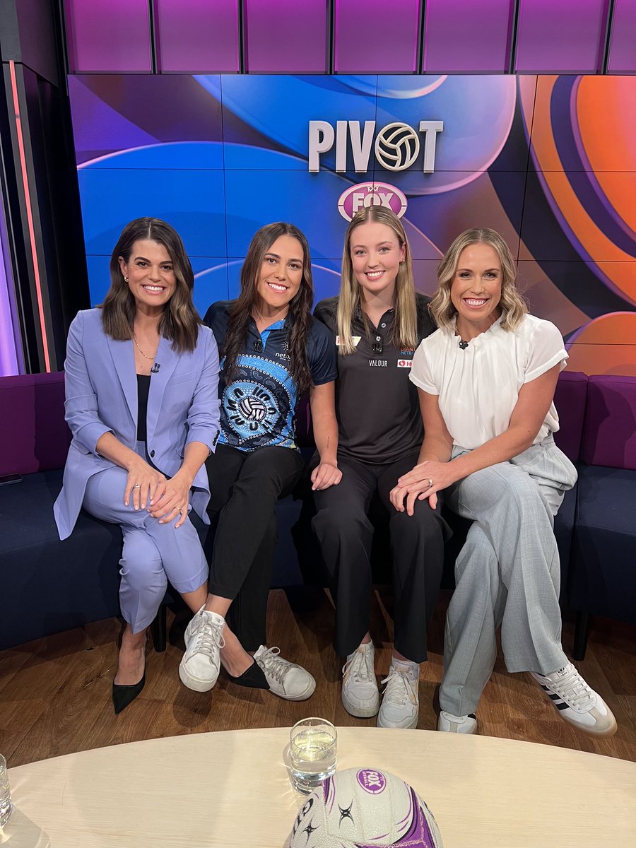 Sophie Dwyer x @fox_netball 🛋️