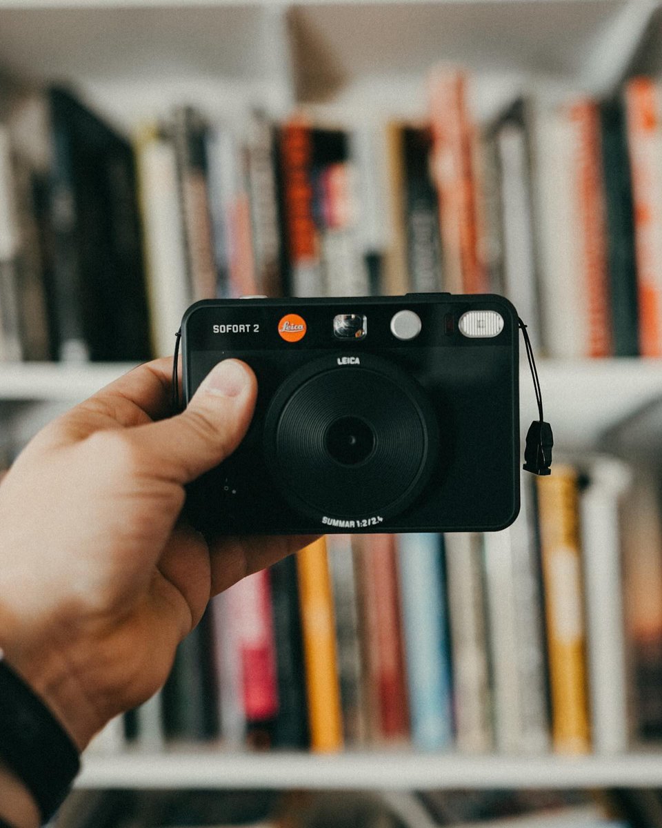 SOFORT 2 Sundays ☁️ Inspire your creativity with instant photography. Learn more about the Leica SOFORT 2: splr.io/6010YDw4Y 📷 Danny Bligh