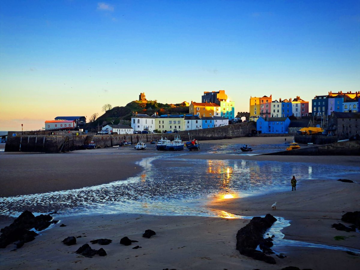 Stay with us and plan a day trip to Tenby, a beautiful fishing town just over an hour away from the farm. 

Ask us for advice on our favourite

#Tenby #ClyneFarmCentre #FamilyRunBusiness #BookDirect #Swansea #SwanseaBay