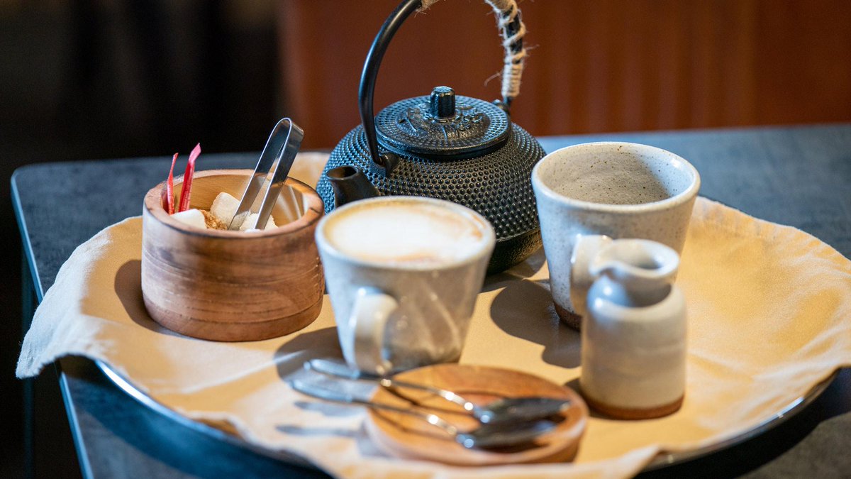 #NationalTeaDay is more than just a day; it’s a celebration of one of Britain’s most beloved traditions—tea drinking ☕ To mark the occasion, enjoy a cup of tea in the surroundings of some of Wales' historic sites 🏰 ow.ly/PO6w50Rh4hm