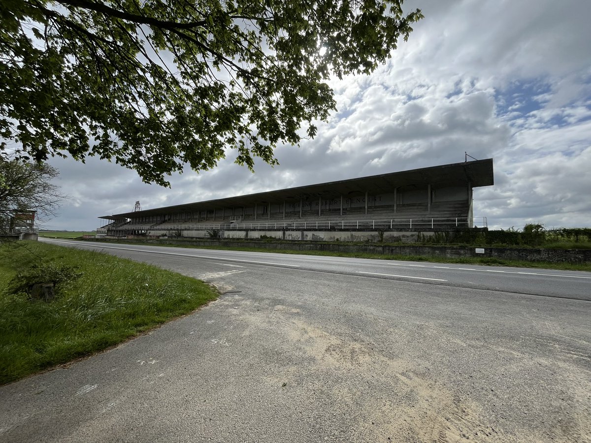 Fun hour spent at the disused Circuit du Reims Gueux