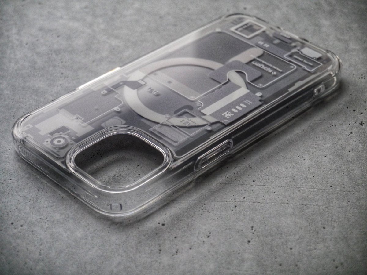 felo__9's tweet image. Spigen / Zero One ［:white］
for iPhone15

今流行りのスケルトン調のケースです。
四隅にエアクッションもあり、保護性能も高そうです。
プリントに立体感も有り、3000円台で手に入れられる値段なので手が出しやすいですね。
カラー展開はブラックとホワイトの2色。

#spigen
#zeroone