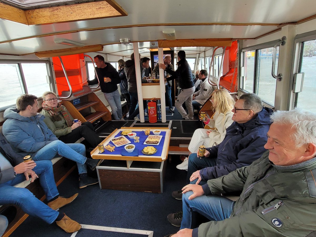 BUG_GJS's tweet photo. Afgelopen vrijdag bezochten we voor bedrijfsbezoek  @schmidt_zeevis waar we aansluitend van een heerlijke lunch hebben genoten. Aansluitend met een Tender vanaf de ss Rotterdam naar Stadshaven Brouwerij voor een gezellige afsluiting. https://t.co/MpUkpVJikf