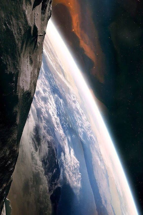 ScienceNatureW2's tweet image. Earth from the Moon.