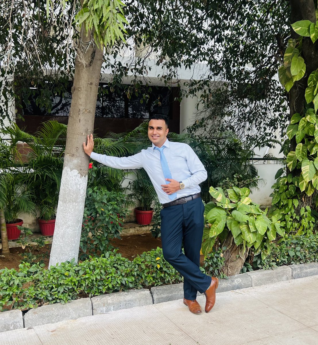 hashimalikhan96's tweet photo. Convocation 👨🏻‍🎓 https://t.co/8ckvkj6sP3