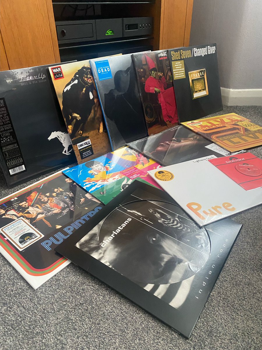 DecalJoe's tweet photo. Big listening day ahead! Great list this year @RSDUK. Managed to get what I wanted and tempted by many more at @ThorneRecords. #RecordStoreDay #RSD24 https://t.co/y4HOZRZUzh