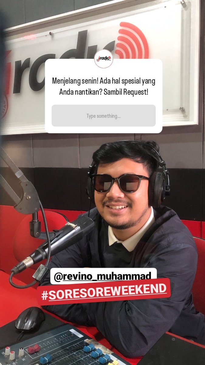 iswarajogja's tweet photo. Sudah ada aroma aroma Senin? Apa yang paling Anda nantika di hati Senin? Atau kalau bisa Minggunya yang di perpanjang? Cerita sambil request di #SORESOREWEEKEND Bersama Revino Rio ! https://t.co/vPYLB04hnV