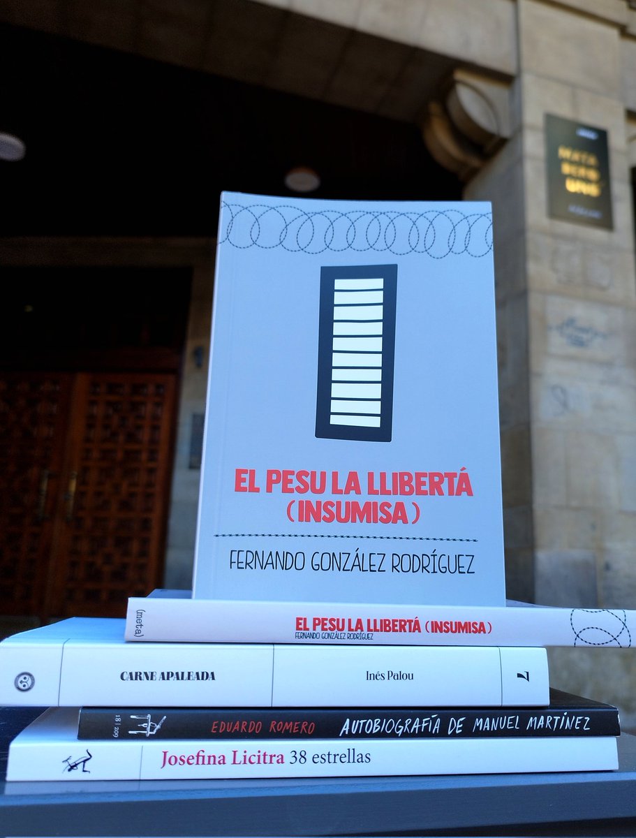 mataderounolib's tweet photo. Domingo de literatura carcelaria 👇🏽💥
#mataderorecomienda #recomendaciónbomba #domingo #yeeeeha #boom #plash #mataderouno #oviedo #uviéu #oviedoescultura https://t.co/HHrV4M9qlS
