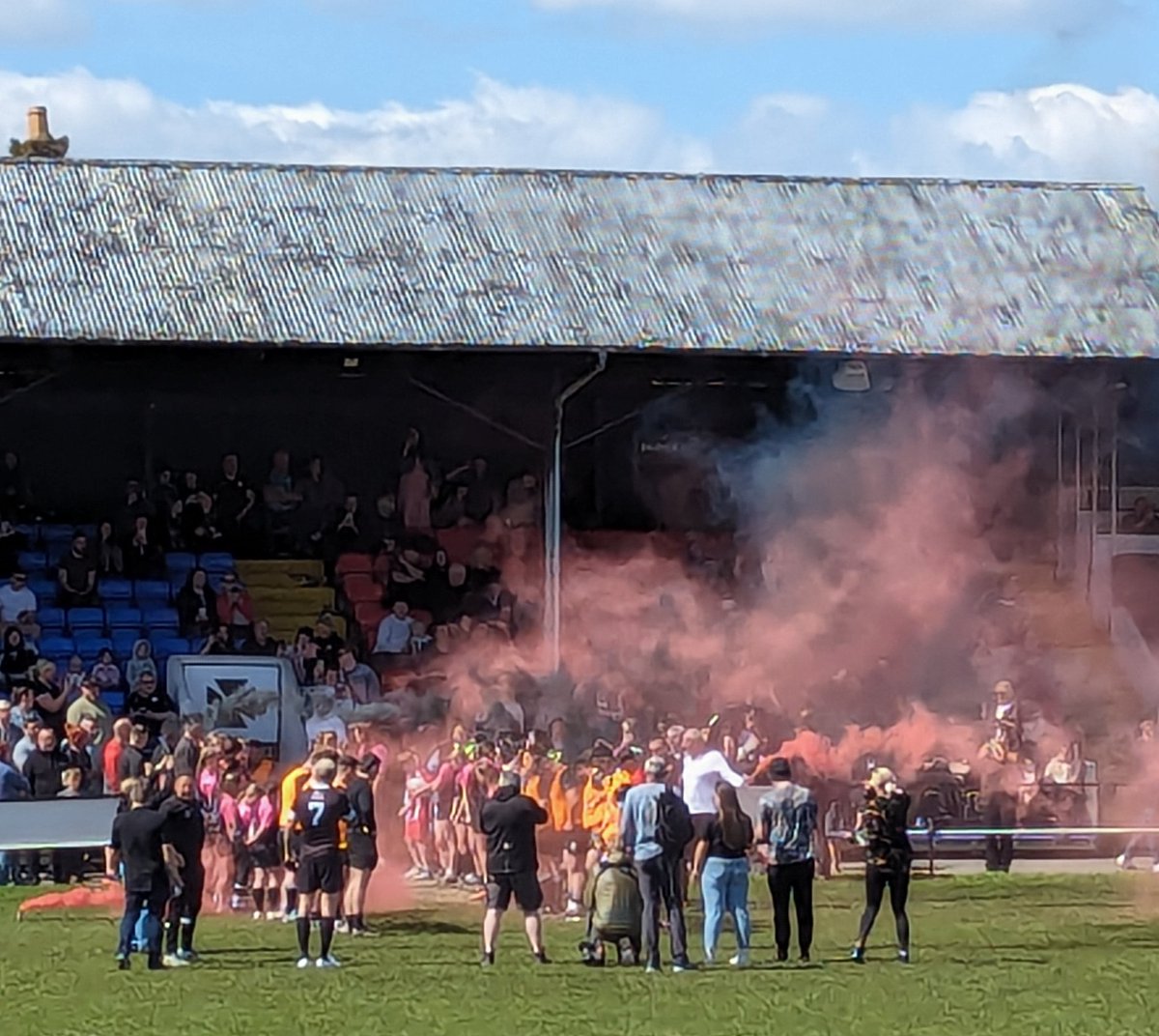 Fairplay @neathrfc @neathsupporters 👏👏👏 ☀️🍻🏉