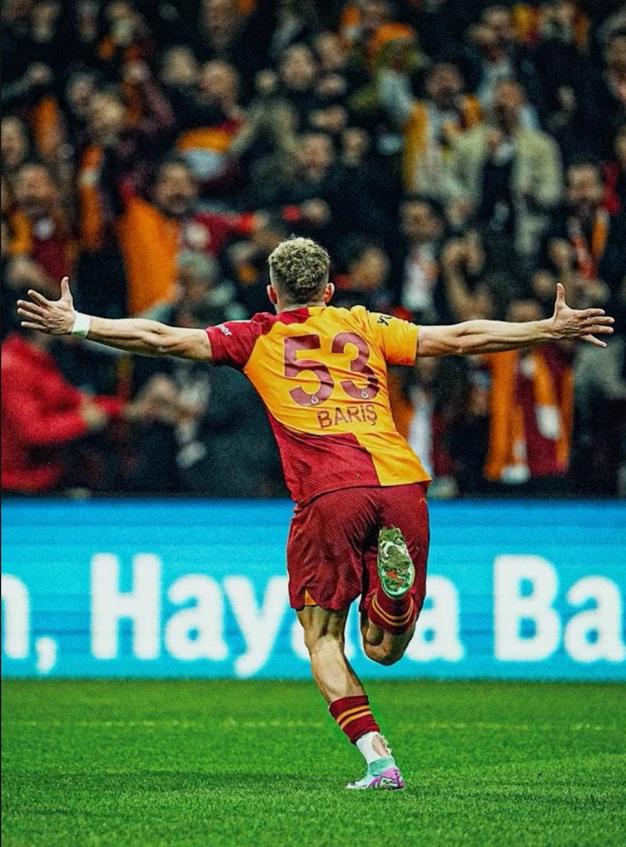 Bu adamın yaşadığı gelişim ileride filmlere konu olacak cinsten 🔥

 Barış Alper Yılmaz 🧿

#BugünGünlerdenGALATASARAY