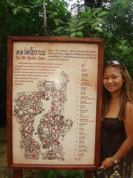 PamTheTrader's tweet photo. Happy Lao &amp; Thai New Year to all of my Laotian &amp; Thai friends! Our new year is celebrated every weekend in the month of April at festivals and temples around the globe.  

Old Photos of me in Thailand! ❤️ #PamTheTrader https://t.co/qUrTOBDZX3