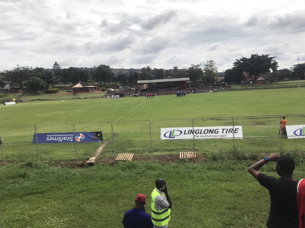 Omusajja ⁦<a href="/DavidLumansi/">David Lumansi</a>⁩ nebwakayanira ebisaawe, wankulukuku is flooded.