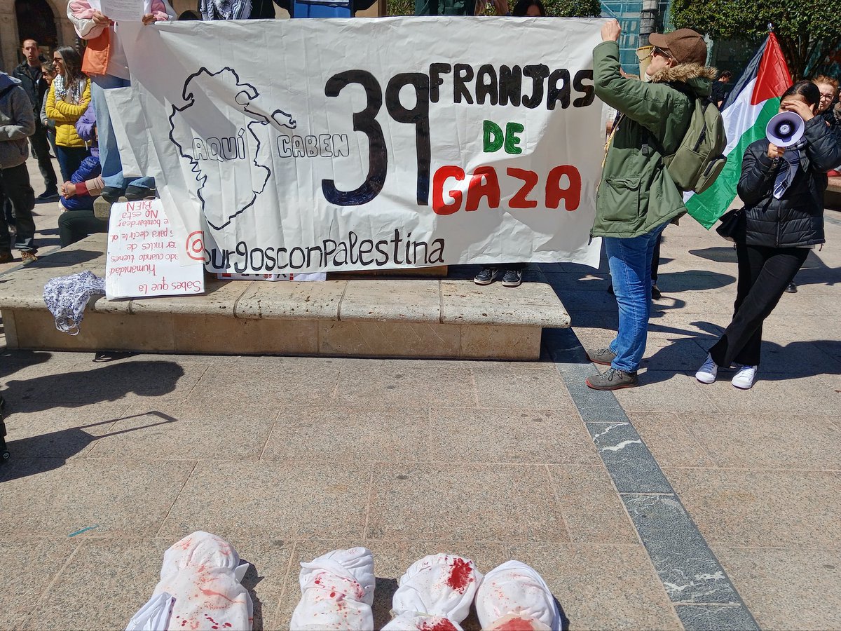🇵🇸 #Burgos con #Palestina esta mañana junto a un centenar de ciudades en todo el Estado: 📢 Contra el GENOCIDIO en #Gaza y la ocupación de toda Palestina y la complicidad hipócrita del gobierno. #StopArmingIsrael #StopArmasConIsrael #FreePalestine