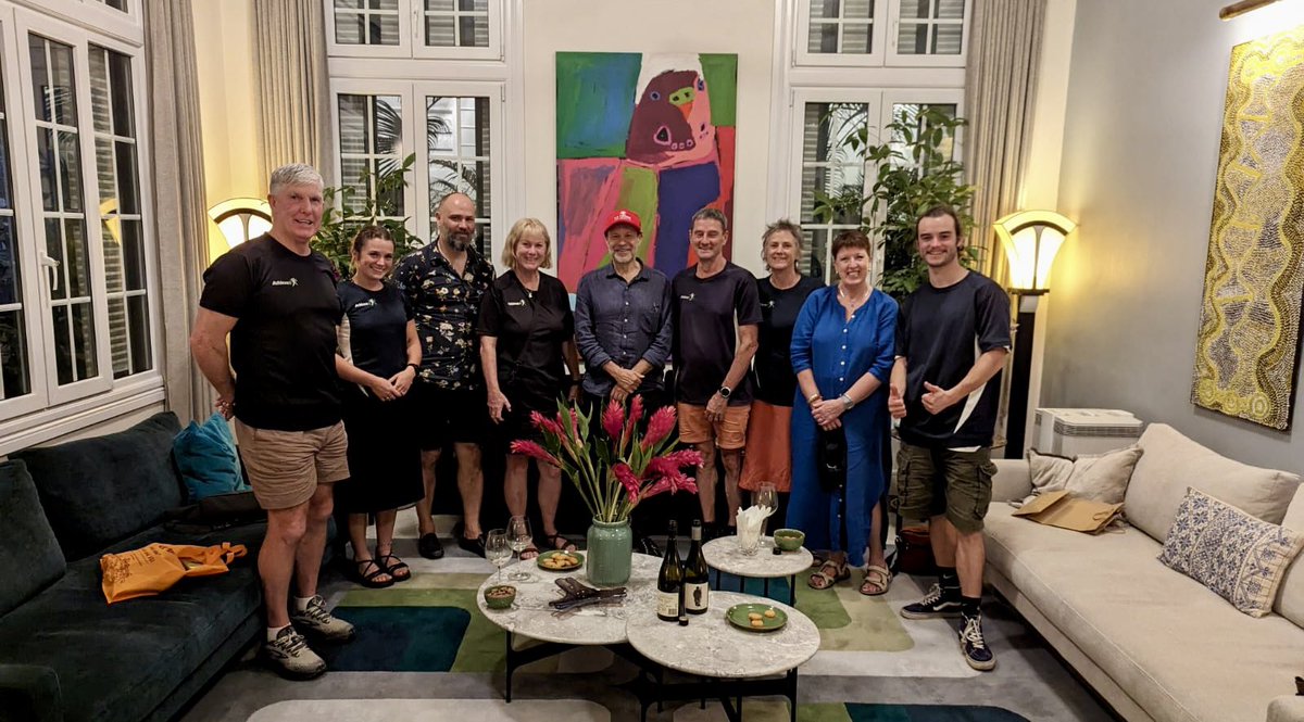 In 2019, as High Commissioner to Malaysia, I paid a memorable visit to beautiful Bendigo. This week, I was able to return the favour, hosting a friendly delegation of Bendigo business folk, including from @latrobebendigo, with a glass of Victorian 🍷
