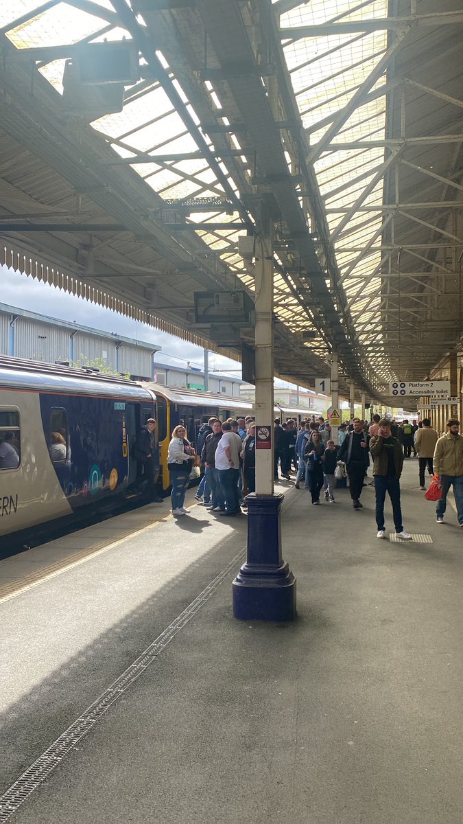 Train to blackburn cancelled cause someone’s sprayed the ticket inspector with a fire extinguisher 😂