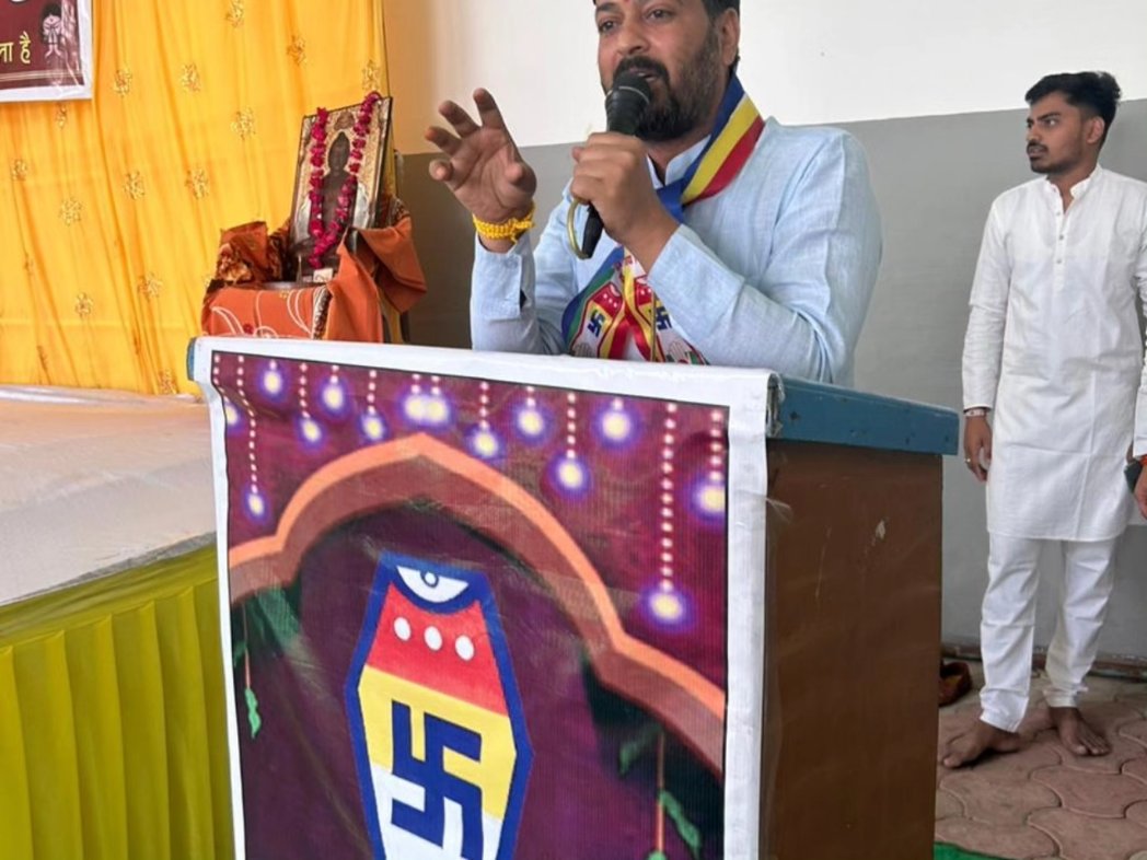 NanalalAtoliya's tweet photo. भगवान श्री महावीर जन्म कल्याणक महोत्सव के पावन अवसर पर जैन सोश्यल ग्रुप द्वारा आयोजित कार्यक्रम में सहभागिता कर समाजजन को शुभकामनाएं दी। https://t.co/kaERXD2O4U