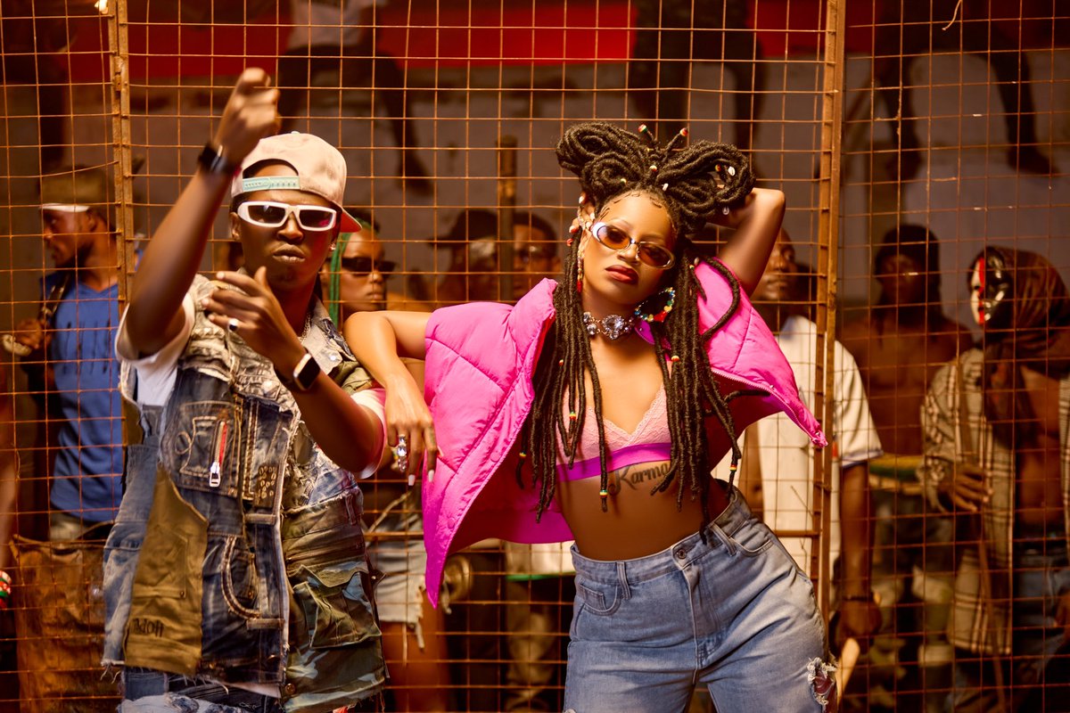 Ksheebah1's tweet photo. Yeffe abagambwako …
Yeffe abatakwonwako …
#SipimikaRemix 🔥 #NotPimikable😂 @YungmuloUG 👊🏽 https://t.co/52mGZ3aWq1