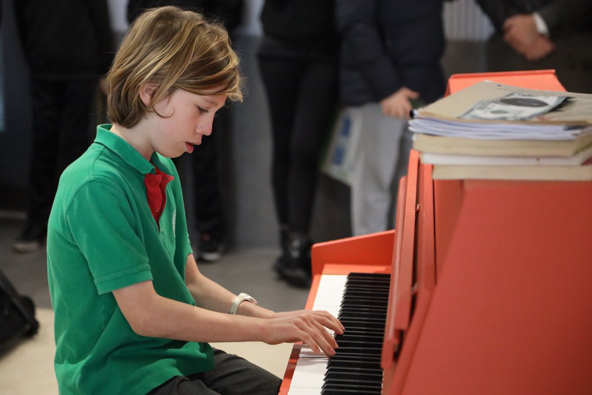 ICS_Amman's tweet image. Throwback to a heartwarming scene where talented pianists filled the halls with vibrant melodies.  Proud of all the performers who shared their talents with us!

#WeAreICS #ThrivelCS #ICS #Education #Jordan #Students #Determination #Integrity
#Respect #Empathy #Equity #Diversity